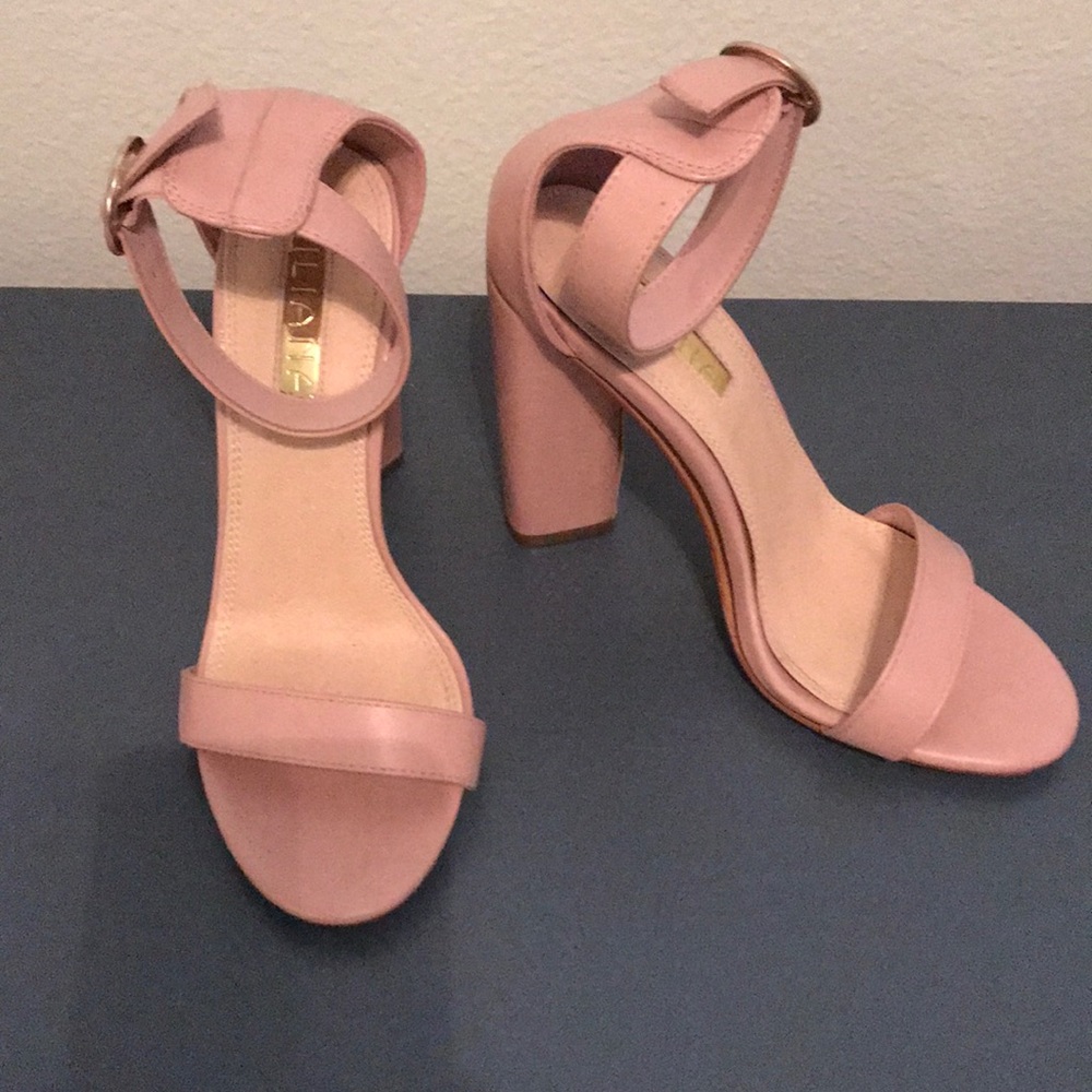 Rose pink strapped heels - Picture 2 of 2